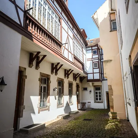 Lägenhet F1 Dans Maison Du 17 Eme